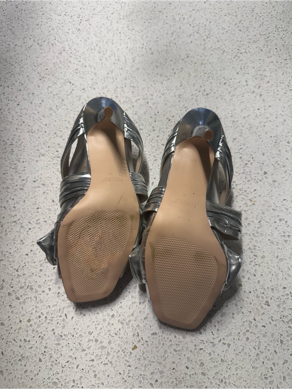 Brand new!! Zara Metallic Knot Bow Heeled Sandals - Picture 3 of 3